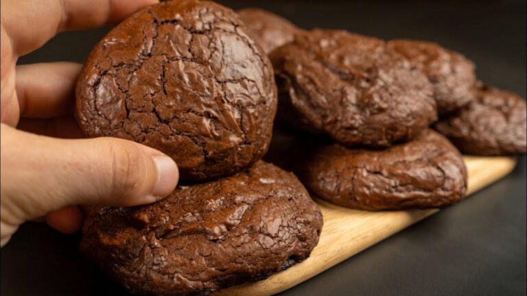 Dieser einfache Trick verwandelt Schokolade in unwiderstehlich saftige Brownie-Cookies …