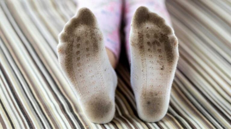 Schluss mit stinkenden Socken – Natürliche Hausmittel!