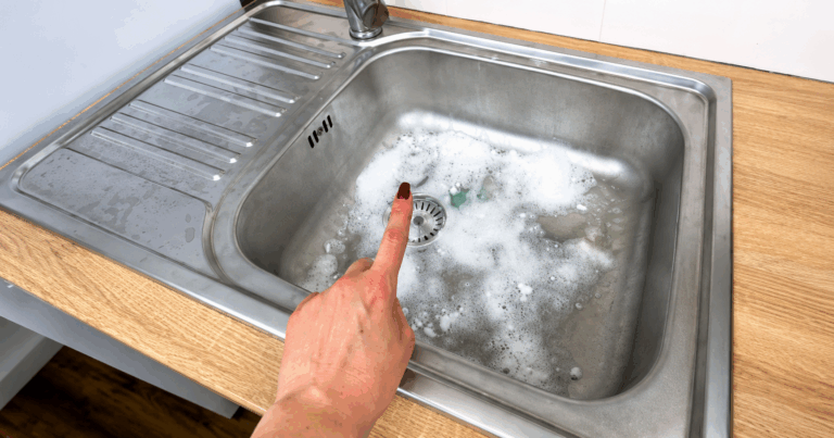 Geniale Tricks für ein sauberes Spülbecken und einen frischen Abfluss – ganz ohne aggressive Chemie